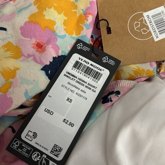 VERO MODA Emma Floral Wrap Dress NWT - Picture 5 of 5